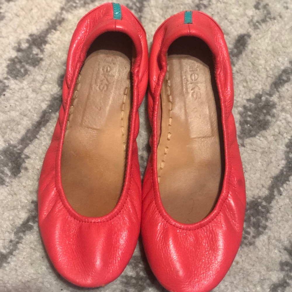 Tieks Poppy - Includes Box and Flower!